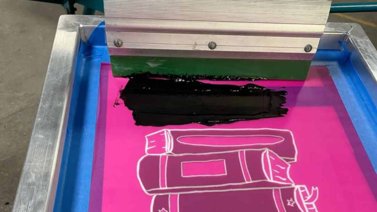 Best Plastisol Ink for Beginners (Easy to Use & Clean)
